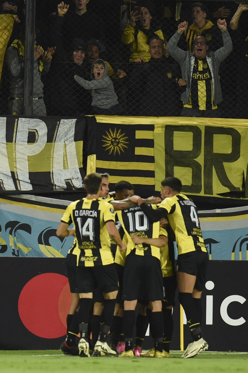 奥格斯堡队连败，全队迫切需要一场胜利