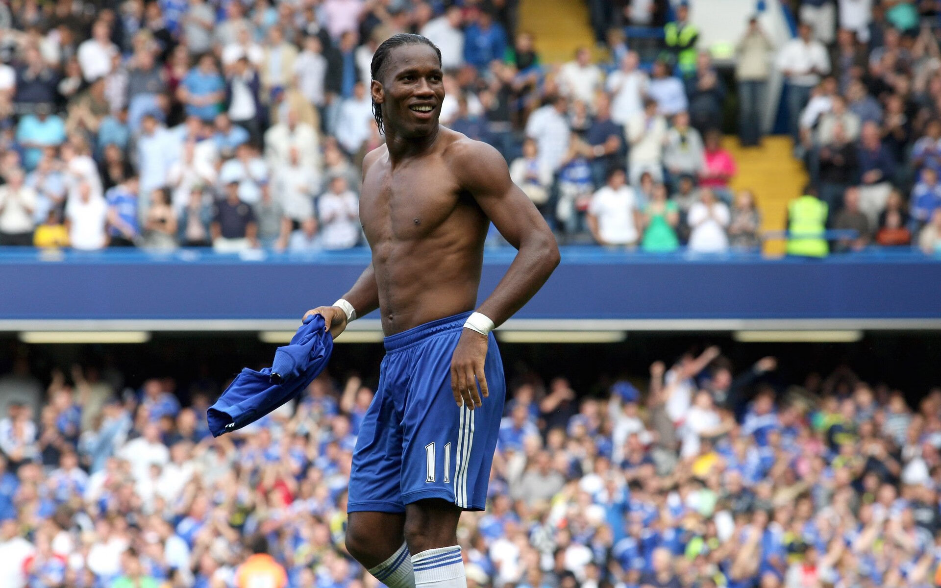 JackeyLove迎来二十赛季出色发挥，美国队观众热烈欢呼！赢得满堂喝彩